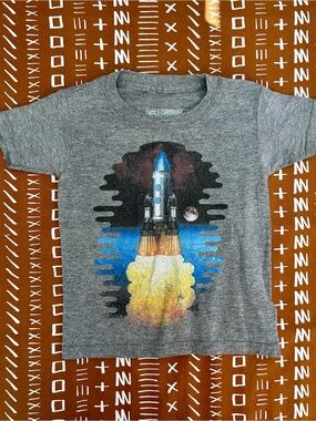 Curbside indie Kids Gray Rocket Graphic Tee with Colorful Launch Print